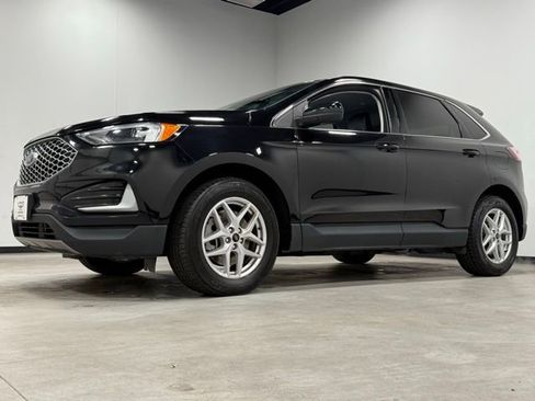 Certified 2023 Ford Edge SEL image 5
