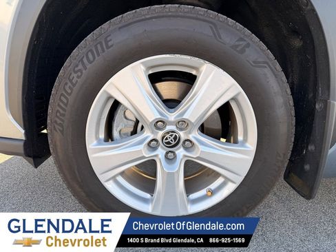 Used 2023 Toyota Highlander L image 21