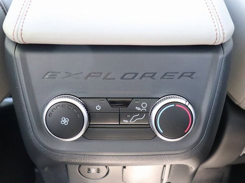 New 2026 Ford Explorer Active w/ Active Comfort Package AWD/4WD image 19