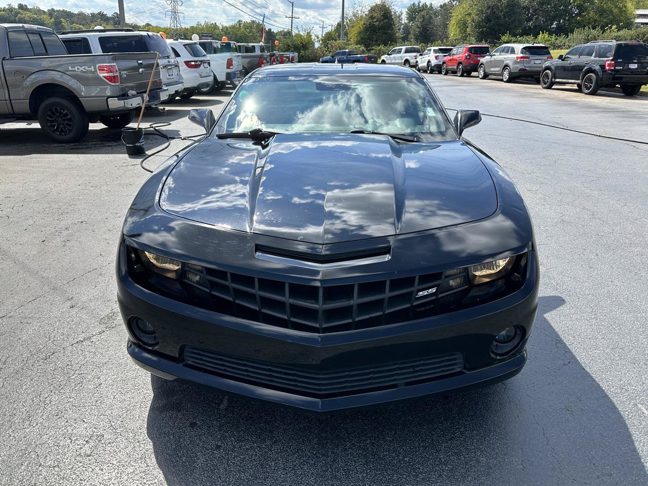 Used 2010 Chevrolet Camaro SS w/ White Stripe Package RWD image 7