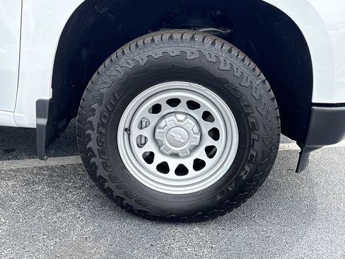 Used 2026 Chevrolet Silverado 1500 W/T w/ Trailering Package AWD/4WD image 13
