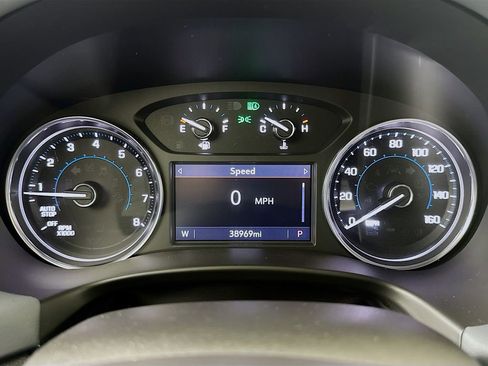 Used 2023 Buick Enclave Essence image 11