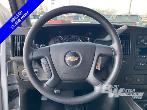 Used 2024 Chevrolet Express 2500 image 18