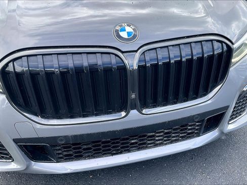 Used 2022 BMW 740i w/ M Sport Package RWD image 30