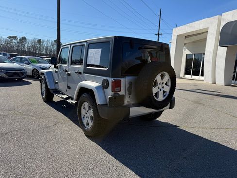 Used 2012 Jeep Wrangler Unlimited Sahara w/ Connectivity Group image 3