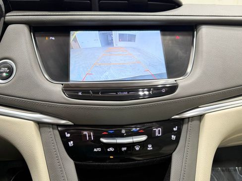 Used 2017 Cadillac XT5 Premium Luxury AWD/4WD image 36