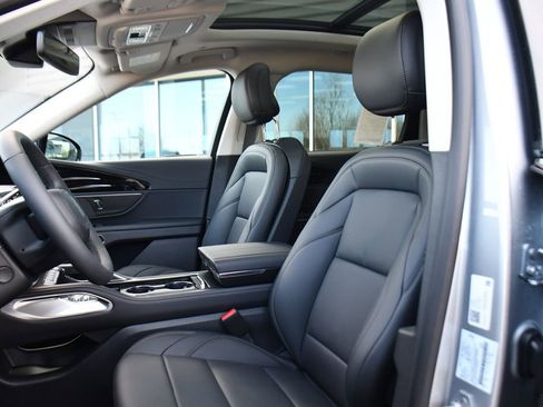 New 2026 Lincoln Nautilus Premier AWD/4WD image 13