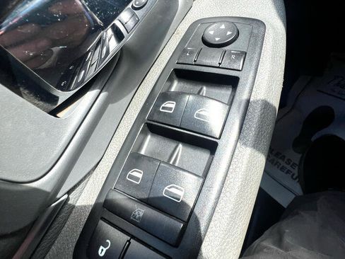 Used 2013 RAM 1500 Classic SLT image 22