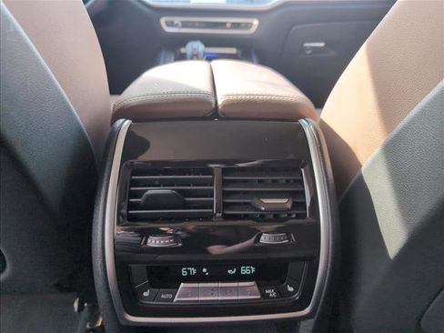 Used 2022 BMW X7 xDrive40i w/ Executive Package image 20
