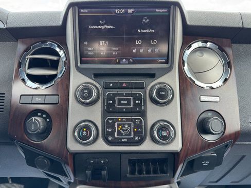 Used 2016 Ford F250 Lariat w/ Lariat Ultimate Package AWD/4WD image 21