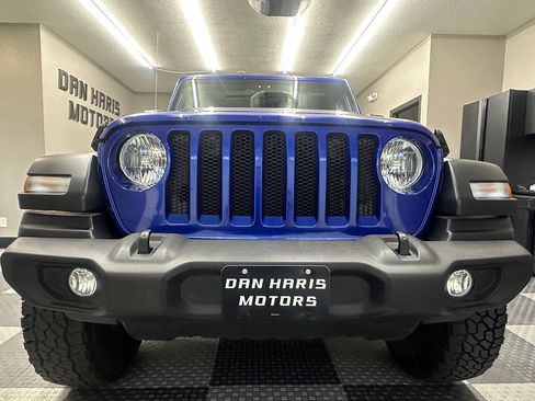 Used 2018 Jeep Wrangler Sport AWD/4WD image 5