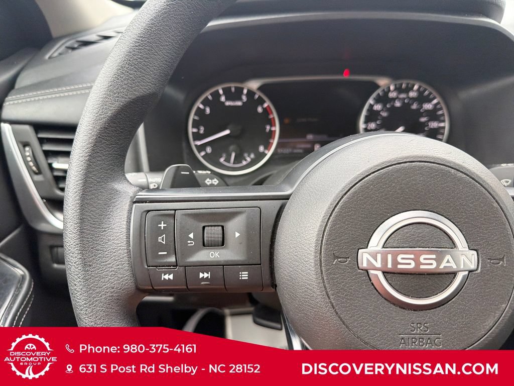 Certified 2024 Nissan Rogue SV FWD image 21