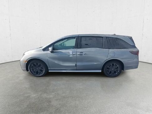New 2026 Honda Odyssey Touring image 6