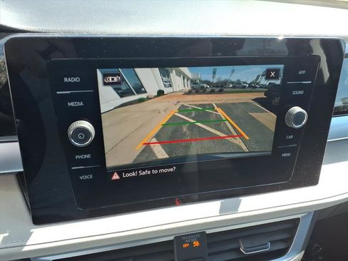 New 2026 Volkswagen Taos SE AWD/4WD image 10
