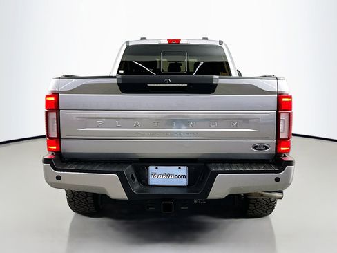 Used 2022 Ford F250 Platinum w/ FX4 Off-Road Package image 6