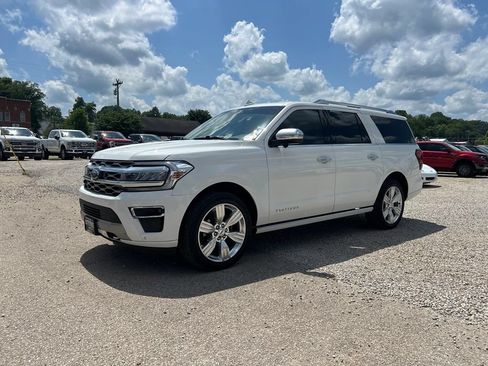 Used 2023 Ford Expedition Max Platinum AWD/4WD image 4