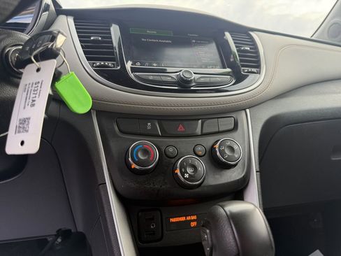 Used 2022 Chevrolet Trax LS w/ Tint and Cruise Package image 29