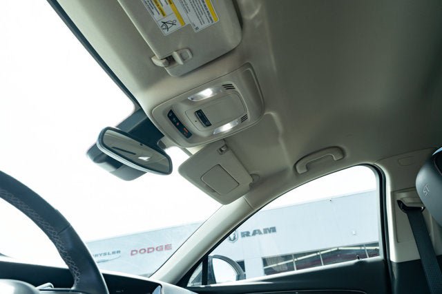Used 2023 Buick Envision Essence w/ Sport Touring Package FWD image 18