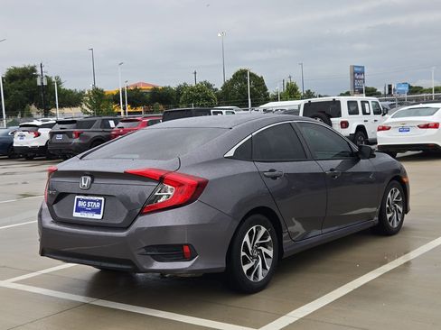 Used 2016 Honda Civic EX image 3