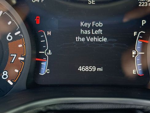 Used 2025 Jeep Compass Limited image 41