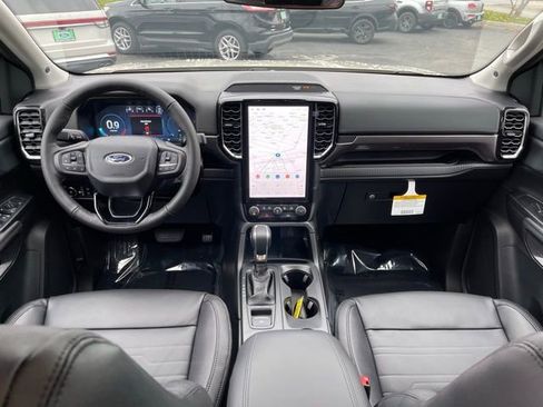 New 2025 Ford Ranger Lariat w/ Black Appearance Package image 8