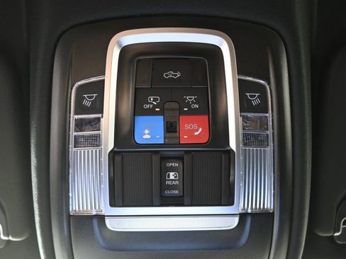 Used 2025 RAM 1500 Laramie AWD/4WD image 37