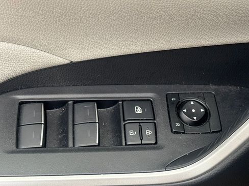 Used 2025 Toyota RAV4 XLE w/ Convenience Package image 6