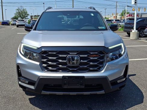 Used 2024 Honda Passport TrailSport image 2