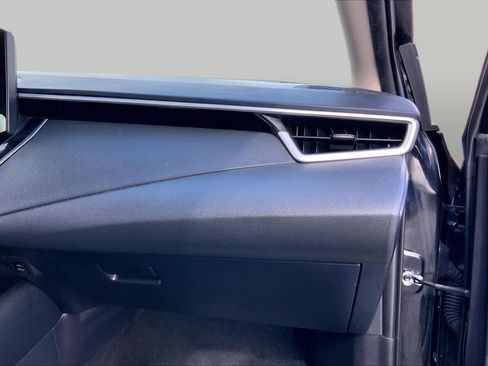 Used 2023 Toyota Corolla LE FWD image 18