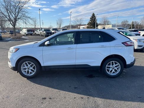 Certified 2024 Ford Edge SEL w/ Convenience Package image 4