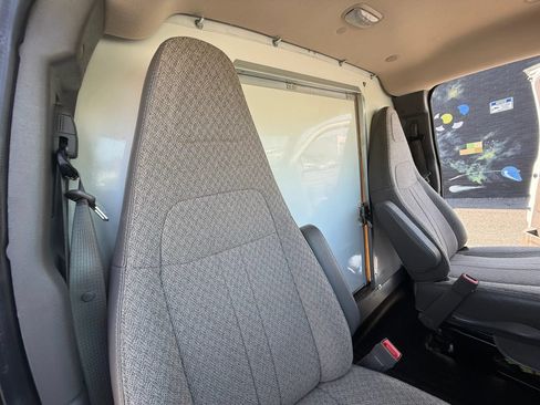 Used 2022 Chevrolet Express 3500 w/ Power Convenience Package RWD image 35