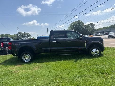 Used 2025 Ford F450 Platinum w/ Platinum Plus Package AWD/4WD image 13
