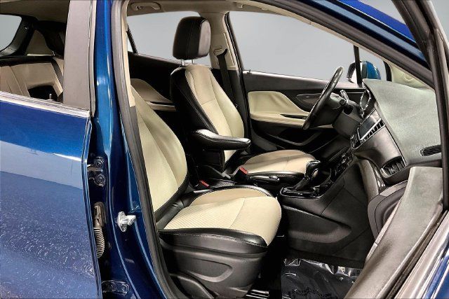 Used 2019 Buick Encore Sport Touring AWD/4WD image 25