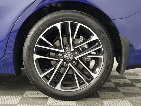 Used 2025 Toyota Camry XLE image 16