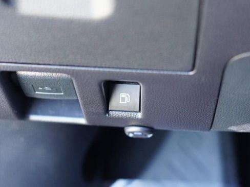 Used 2024 Toyota Highlander XSE image 18