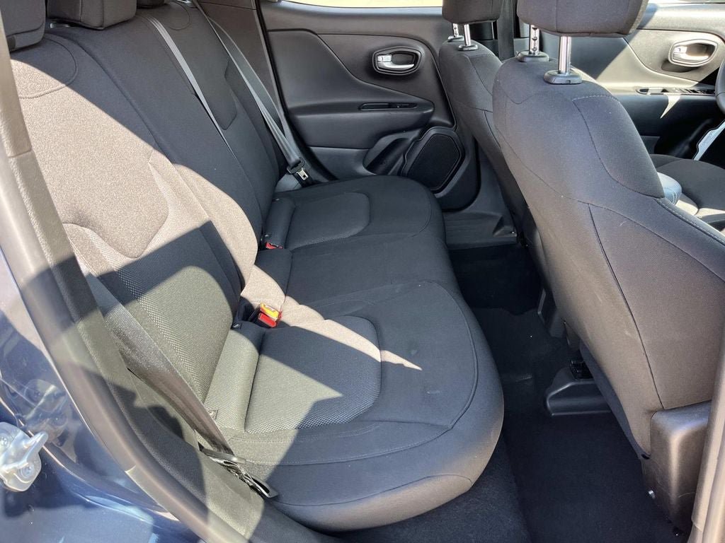 Used 2023 Jeep Renegade Latitude AWD/4WD image 24