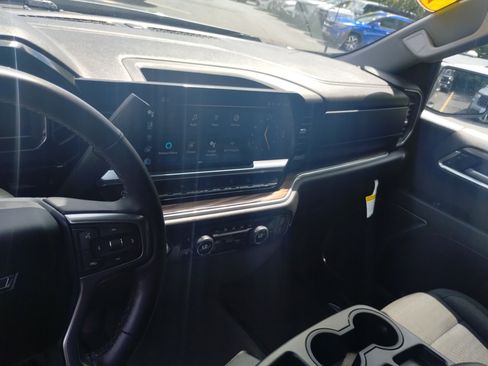 Used 2023 Chevrolet Silverado 1500 RST w/ Rally Edition image 12