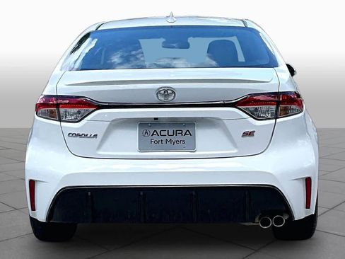 Used 2024 Toyota Corolla SE FWD image 5