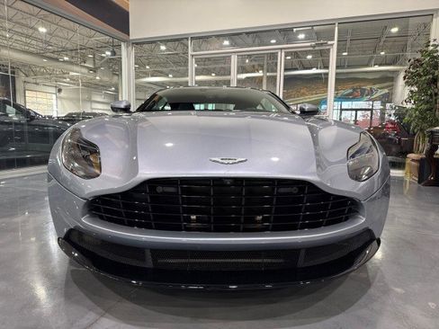 Used 2019 Aston Martin DB11 Coupe image 29