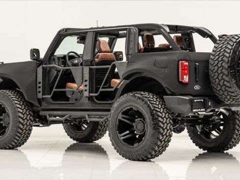 Used 2023 Ford Bronco Outer Banks image 10