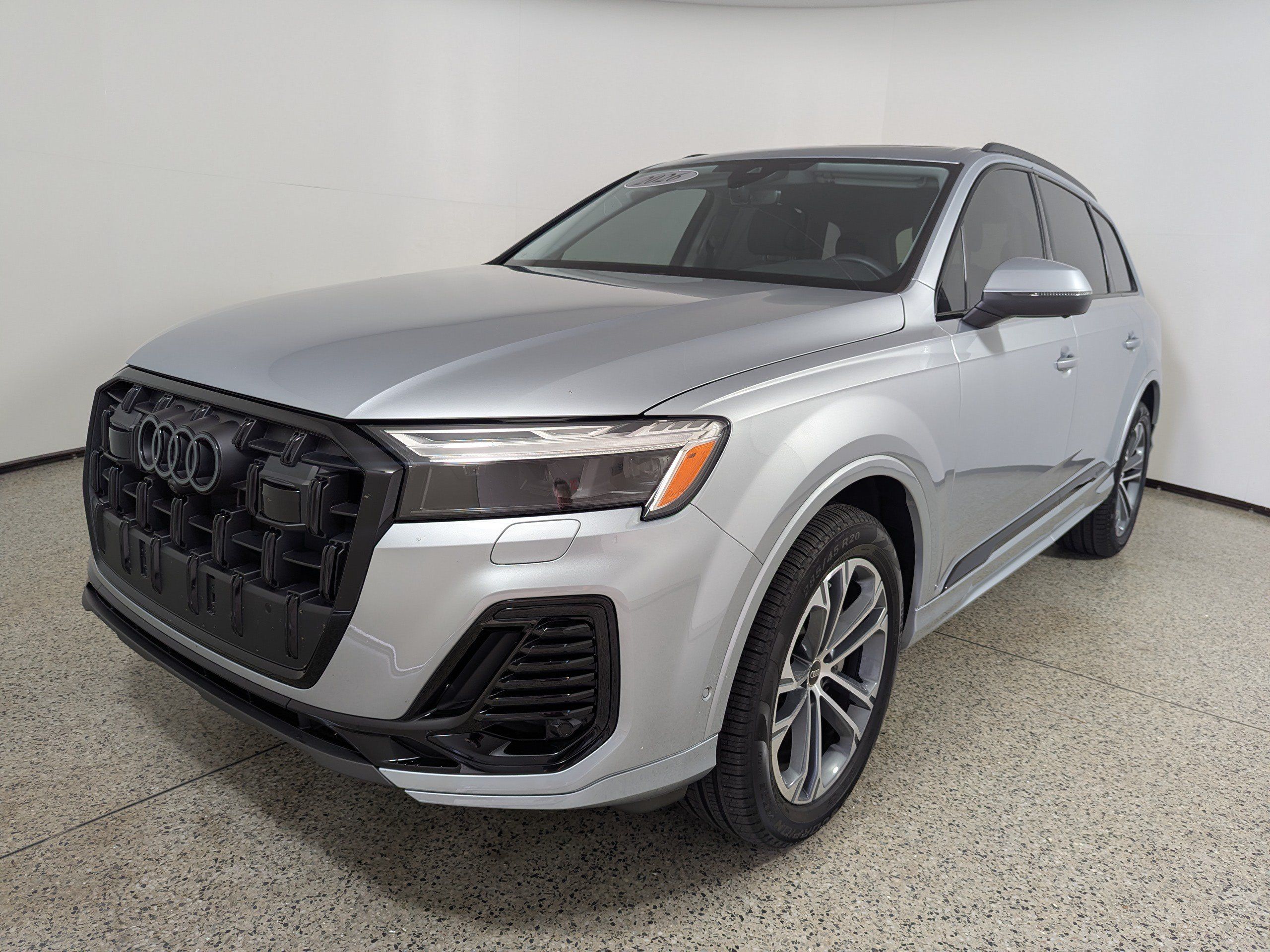 Certified 2026 Audi Q7 2.0T Premium Plus AWD/4WD image 3