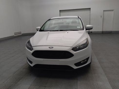 Used 2018 Ford Focus SE w/ SE Appearance Package image 15
