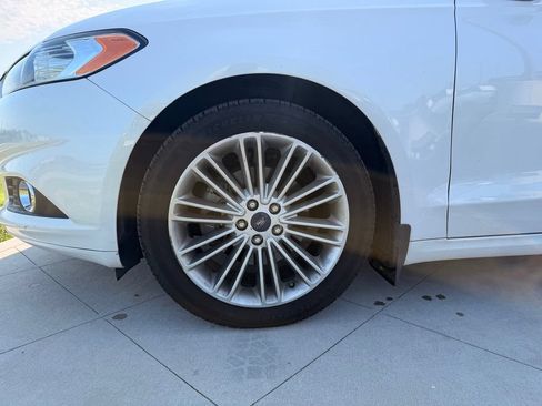 Used 2016 Ford Fusion SE w/ Equipment Group 202A FWD image 14