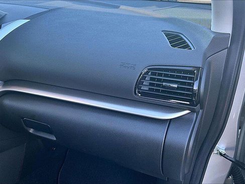 Used 2024 Mitsubishi Eclipse Cross SE image 17