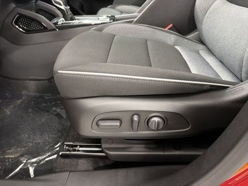 New 2026 Chevrolet TrailBlazer LT w/ Convenience Package image 25