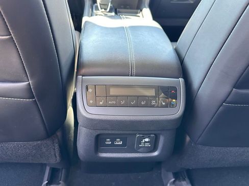 Used 2022 Nissan Pathfinder Platinum w/ Cargo Package image 26