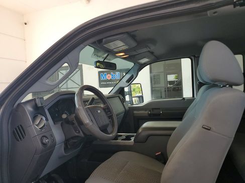 Used 2011 Ford F250 XLT w/ XLT Interior Pkg RWD image 15