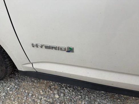 Used 2018 Ford C-MAX Titanium w/ Equipment Group 301A image 7