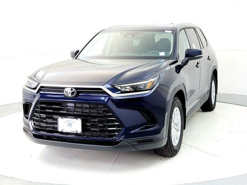 New 2026 Toyota Grand Highlander XLE AWD/4WD image 2