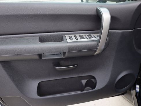 Used 2009 Chevrolet Silverado 2500 W/T AWD/4WD image 10